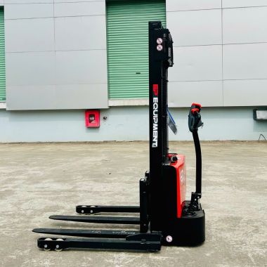 Xe nâng điện Stacker 1,5 tấn Model ESD152