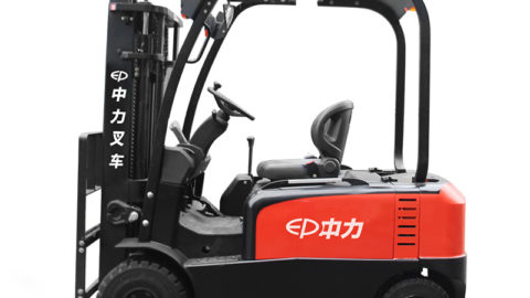 Lý do bạn nên chọn mua và sử dụng xe nâng hàng chạy điện